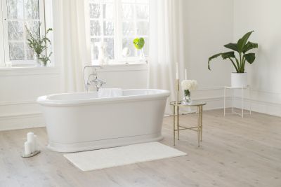 Freestanding Soaking Tub